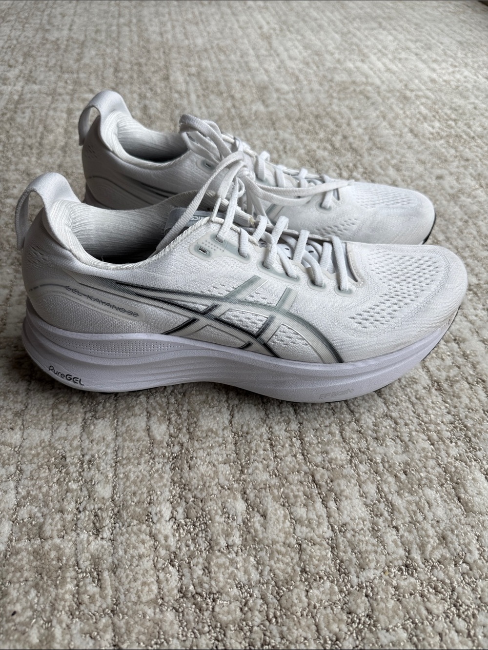 Asics Gel-Kayano 32 White and Gray Men's Running Sneakers - Picture 12 of 13